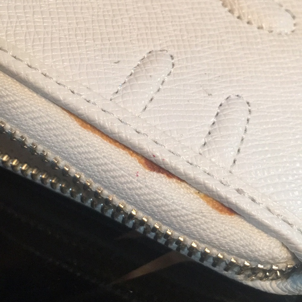 Defective Hello! Kitty White Wallet - Picture 5 of 7